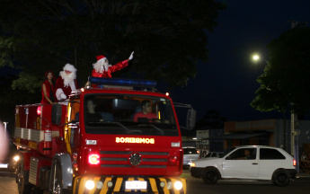 Sorteio e Chegada do Papai Noel Acico