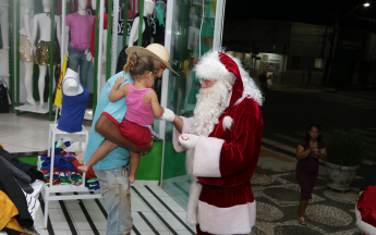 Sorteio e Chegada do Papai Noel Acico